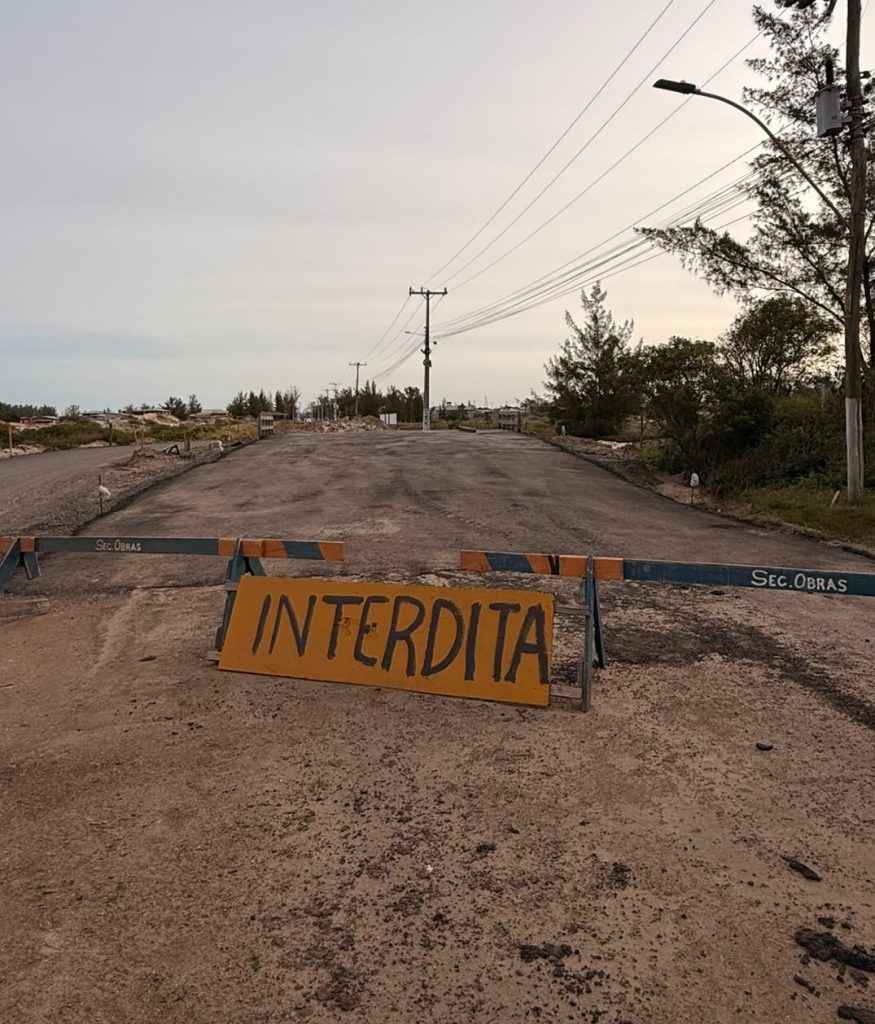 Aviso: Interdição parcial da Ponte do Caniço altera trânsito na Av. Interpraias