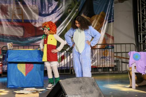 Apresentacao-escolar-Bruno-Brizola-2