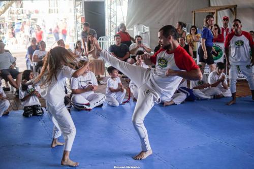 Feira-do-Livro-Sabado