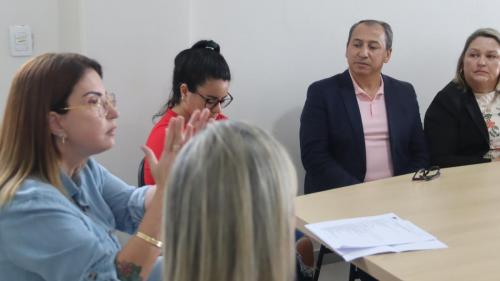 Reuniao-conselho-do-idoso-e-promotora-1-8