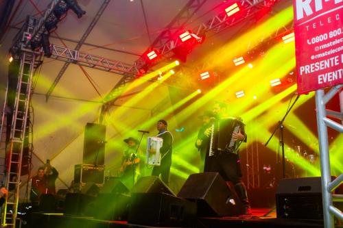 SHOWS-NOITE-51