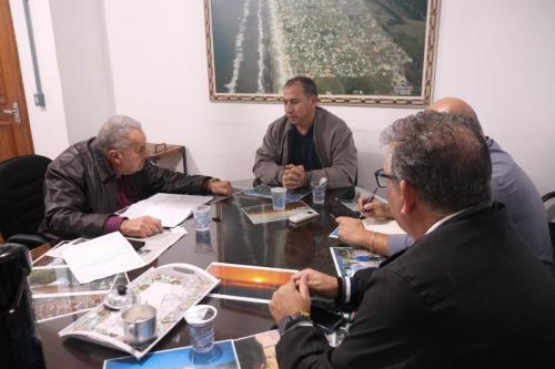 Visita-Fernando-Carrion-Denise-Possebon-8
